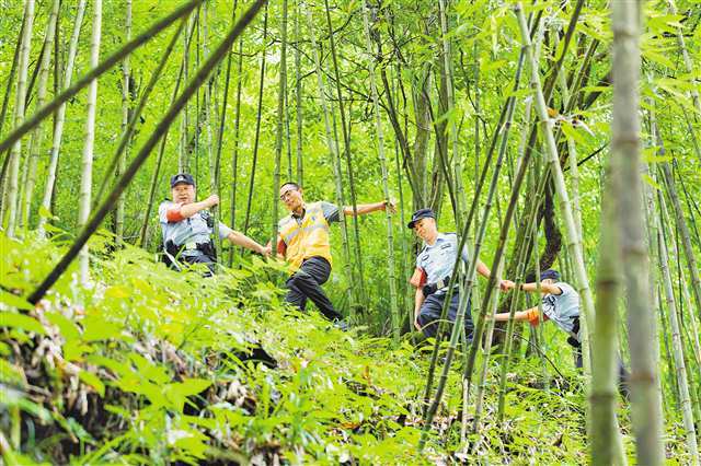 �ϴ���̬����վ�����������Ⱳ���Ҿ͸��ˡ��غ�ɽ��һ����