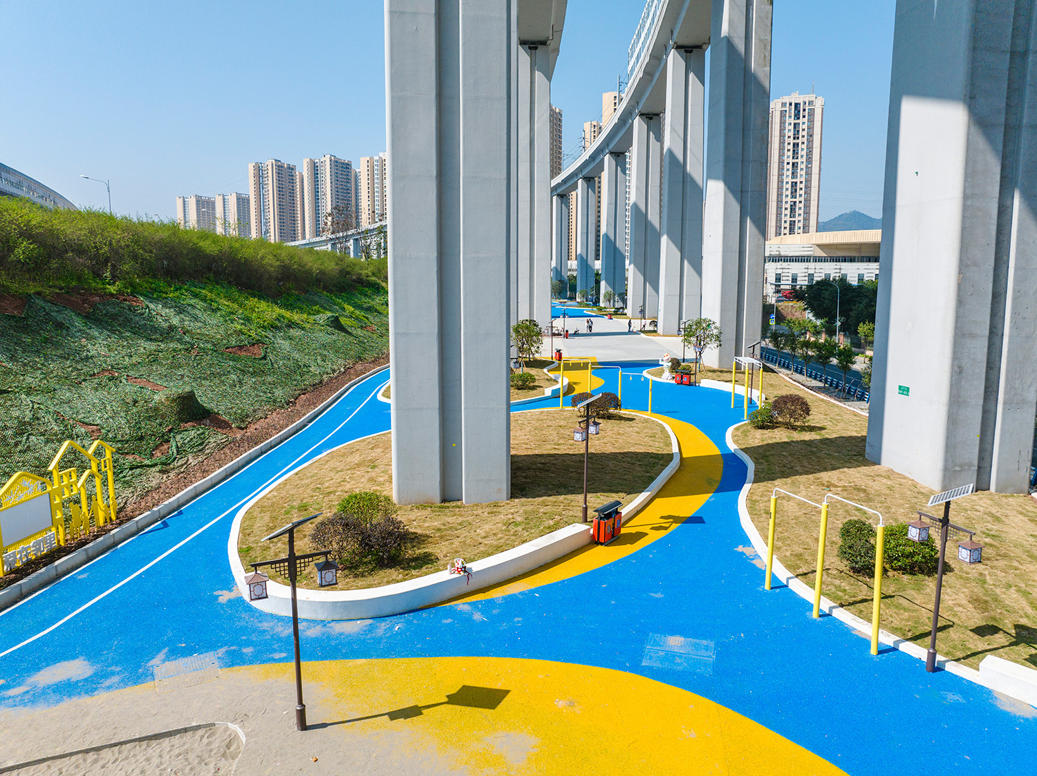 跳磴镇顺馨公园。(摄影:钟戈)