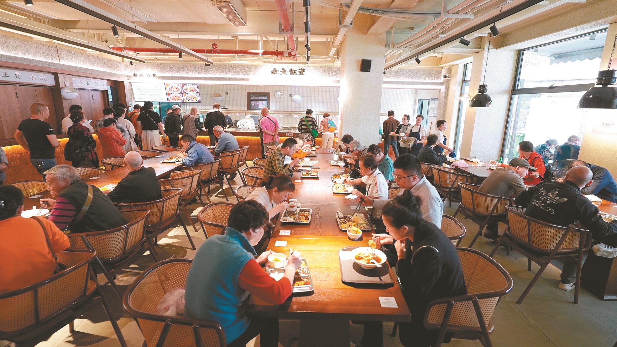 社區(qū)食堂是民主村最具煙火氣的地方